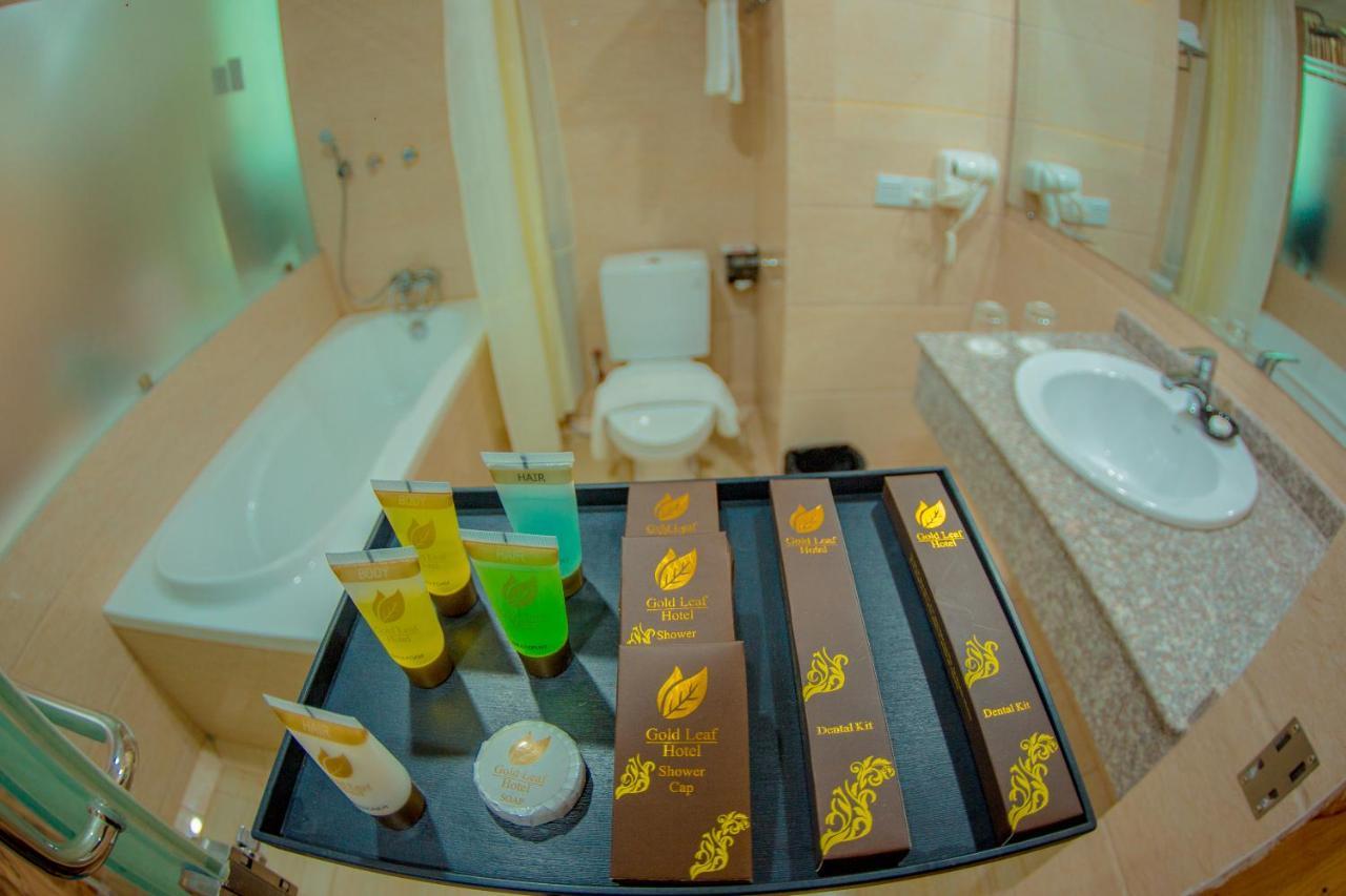Gold Leaf Hotel Mandalay Exteriör bild